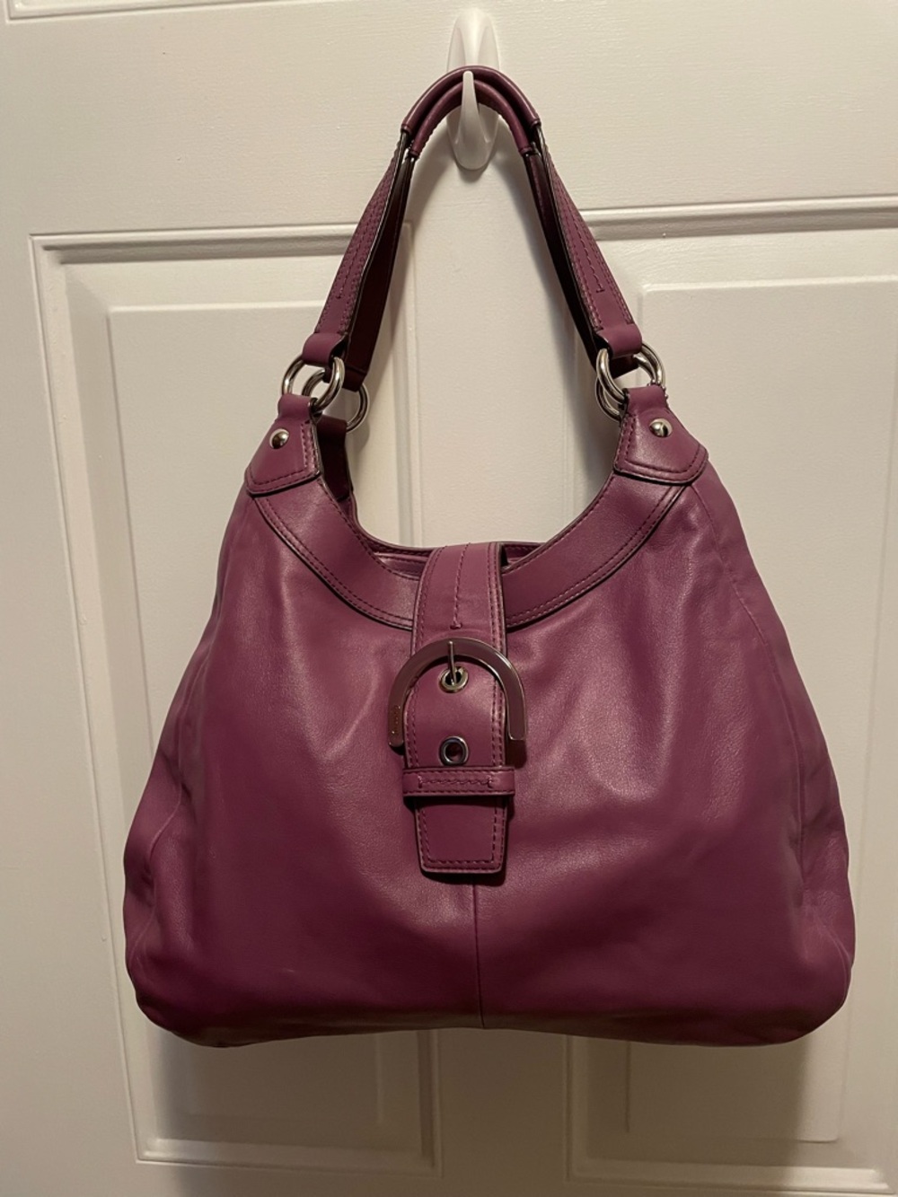 Coach y2k Purple SOHO Leather Shoulder Bag with Buckle Accent